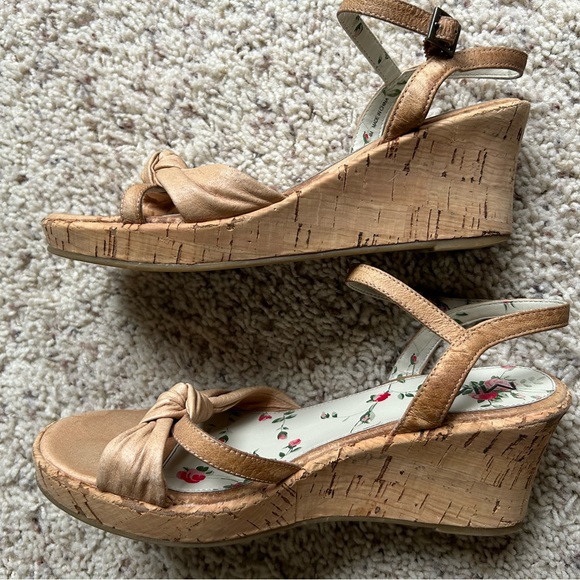 MIA  Big Girls Size: 4M Tan  Cork Platform Sandals-2.5" Heel - Decent Condition - Picture 7 of 7
